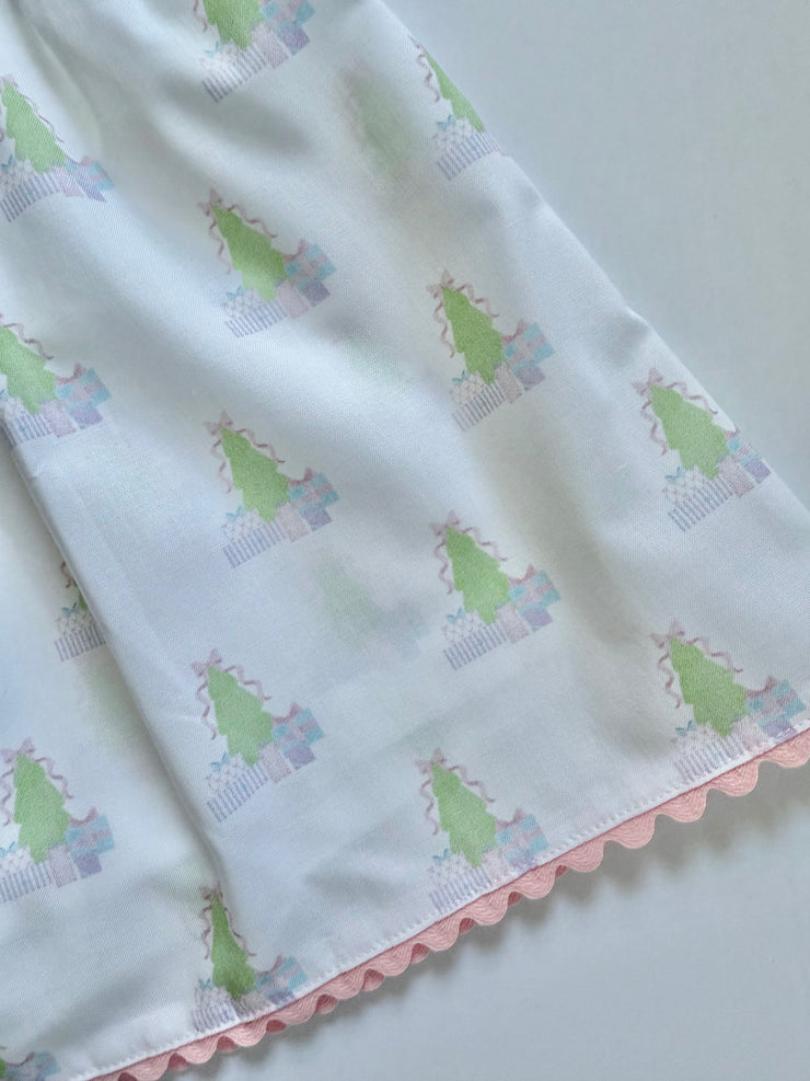 Tilly Skort in Girl Christmas Tree (#78) with Pink Ric Rac (Trim R)